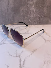Load image into Gallery viewer, Malia  Aviator Sunglasses

