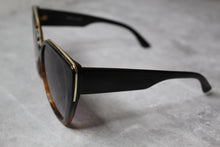 Load image into Gallery viewer, Evelyn Classic Sunglasses
