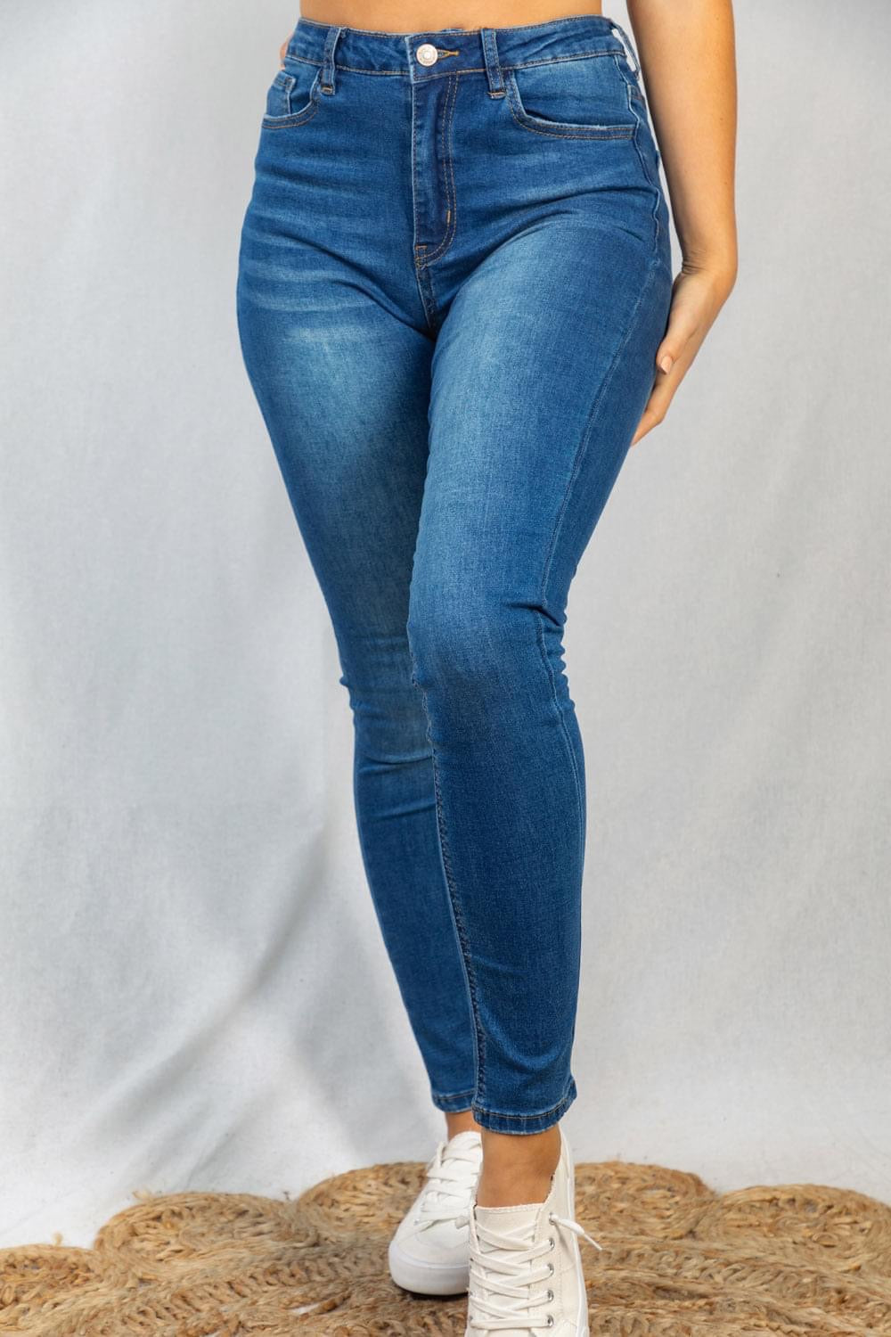 Willow Mid Rise Skinny Jeans